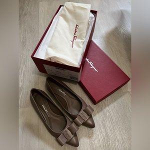 Salvatore Ferragamo Viva Flats Size 6